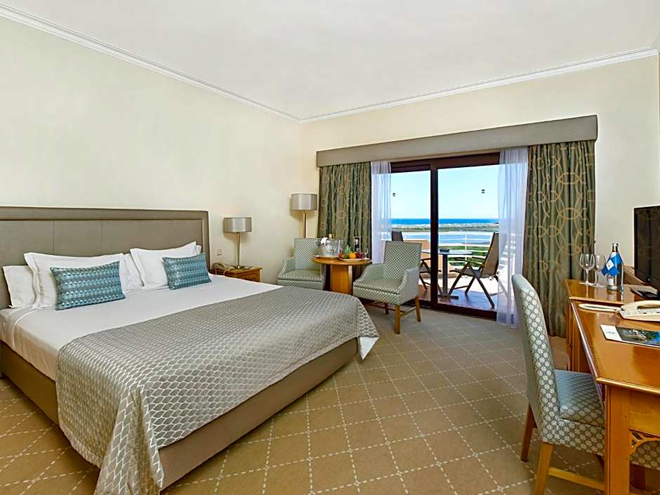 Photo 1 of 5 of 1 Double Bed or 2 Beds, Sea View