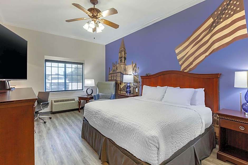 Clarion Pointe Sulphur Springs