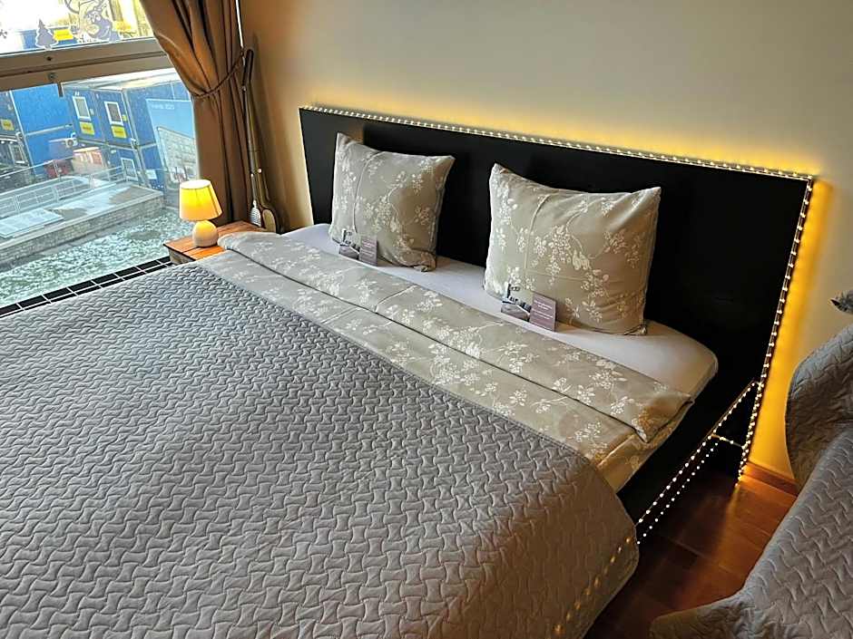 Charming flat next to Old Town and Harbor