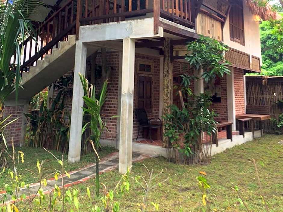 Panji Panji Tropical Wooden Home Langkawi