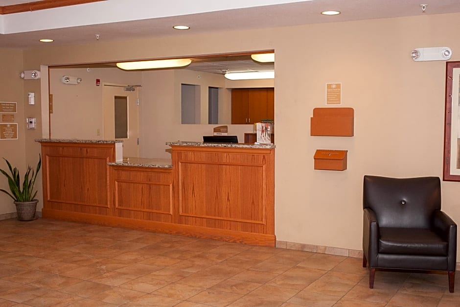 Candlewood Suites Logan Hotel