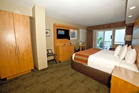 King Room with Partial Ocean View