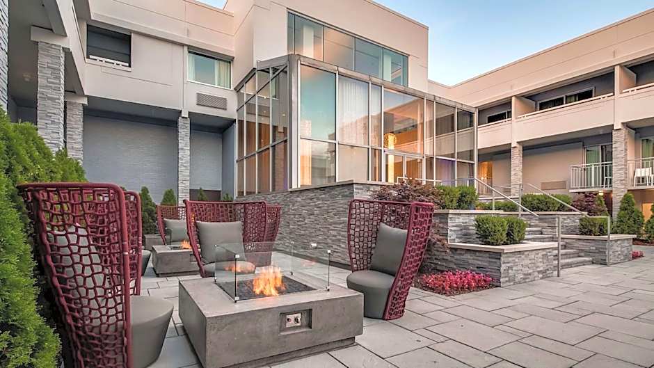 The Kingsley Bloomfield Hills - a DoubleTree by Hilton