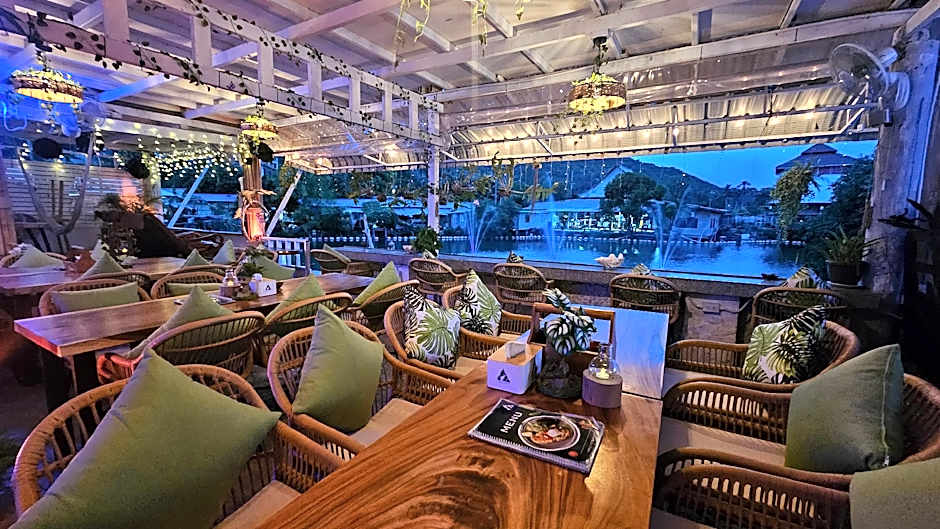 Hideout Hostel