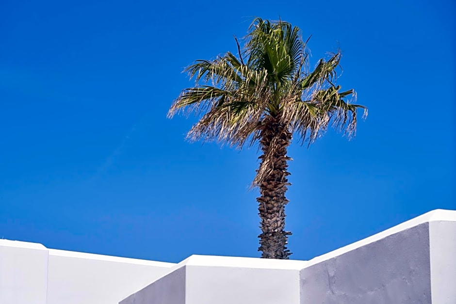 Minois Sugarcube Suites