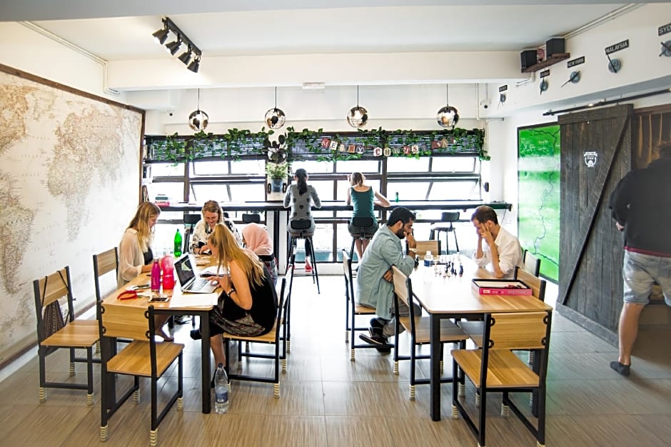 Traveller Bunker Hostel