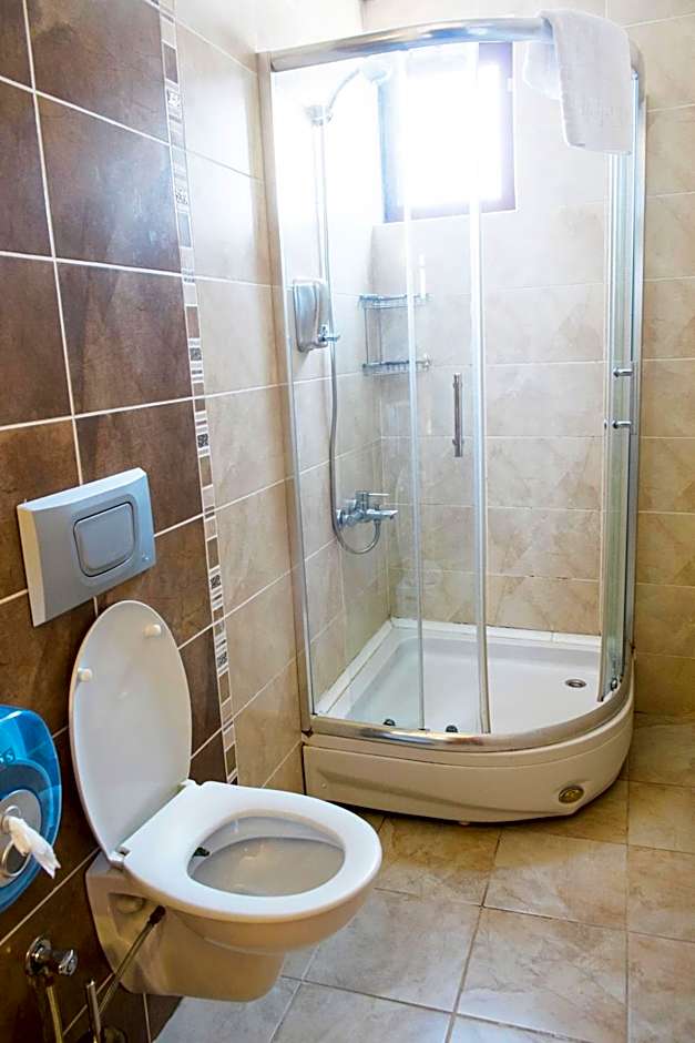 Cicerone Lodge Hotel