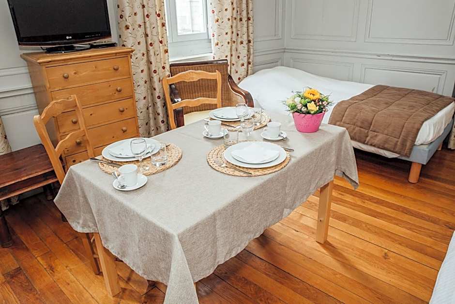 Appart Hotel Charles Sander