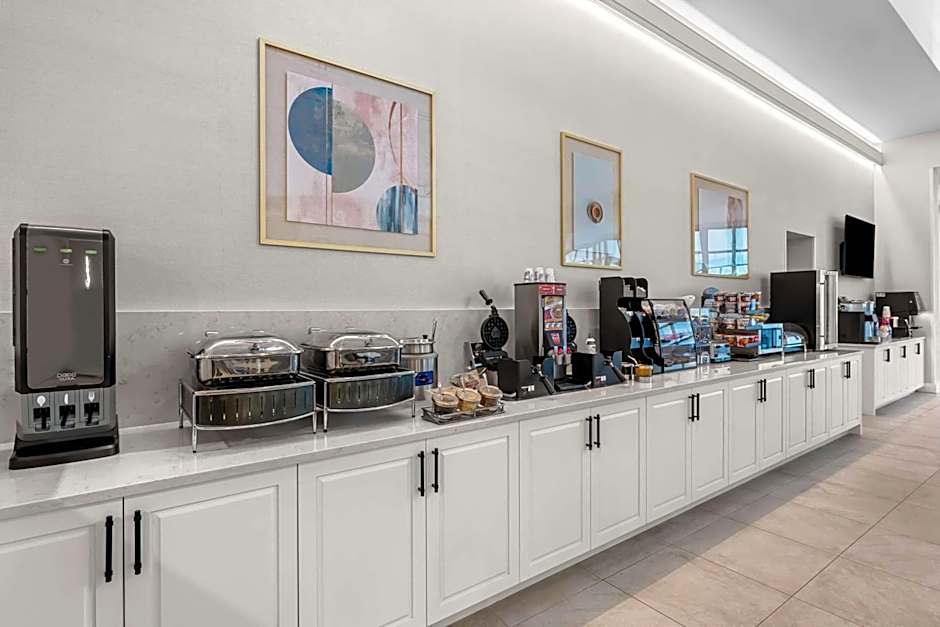 Best Western Plus Plaza Hotel & Conference Center
