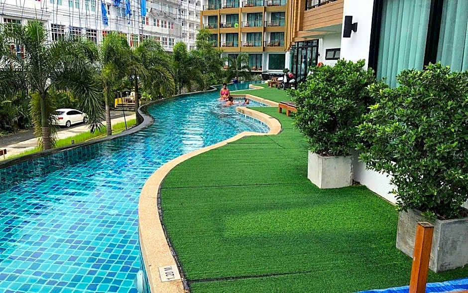 The Lunar Patong Hotel