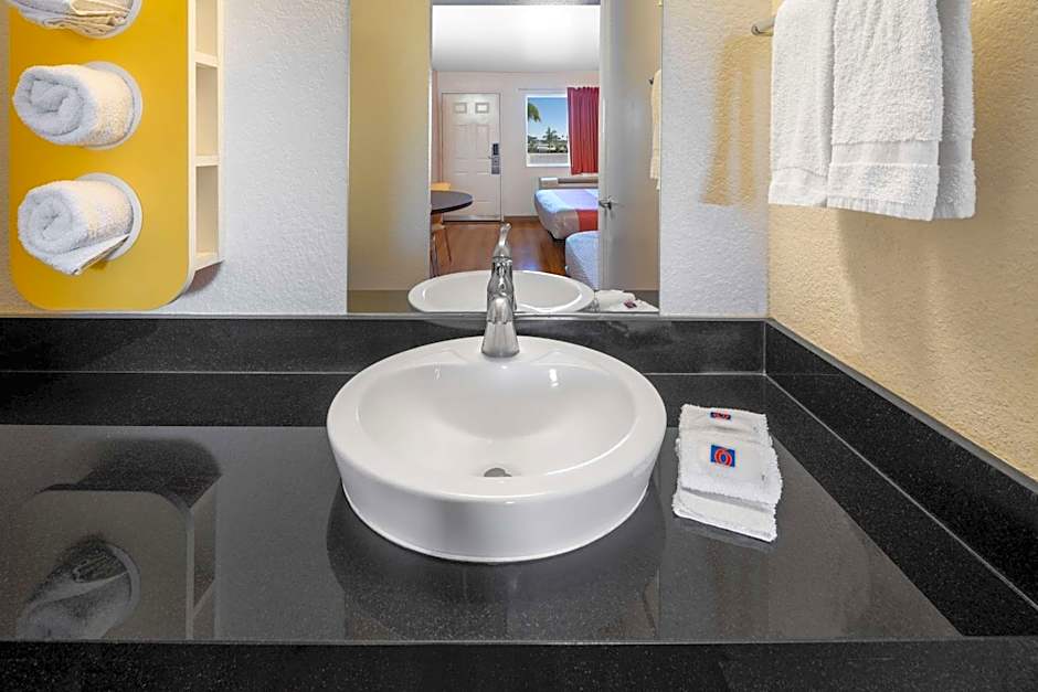 Motel 6 Ventura South