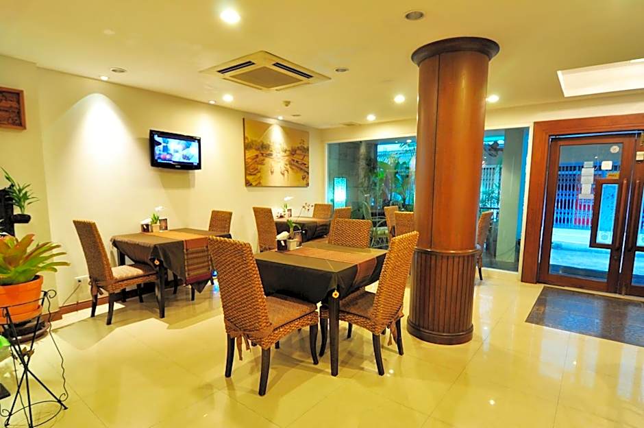 Baan Sukhumvit Soi 18