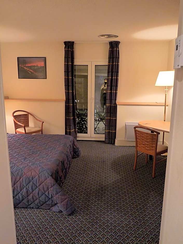 Hotel Le Bourbon Pau Centre