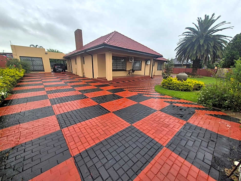 Ithonsi Guesthouse