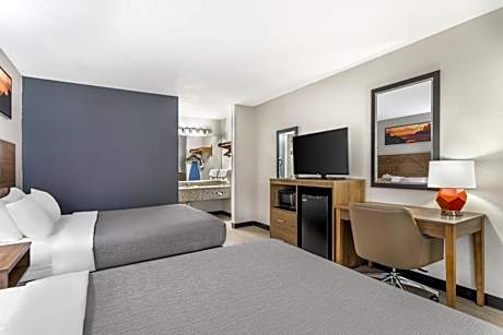 Queen Room with Two Queen Beds - Non-Smoking