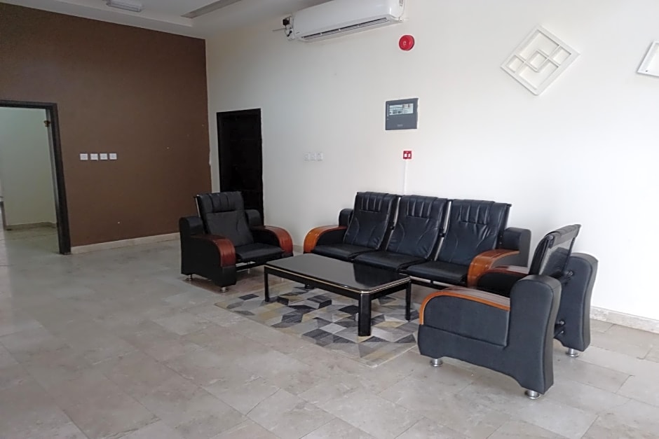 OYO 147 Babylon Furnished Apartment