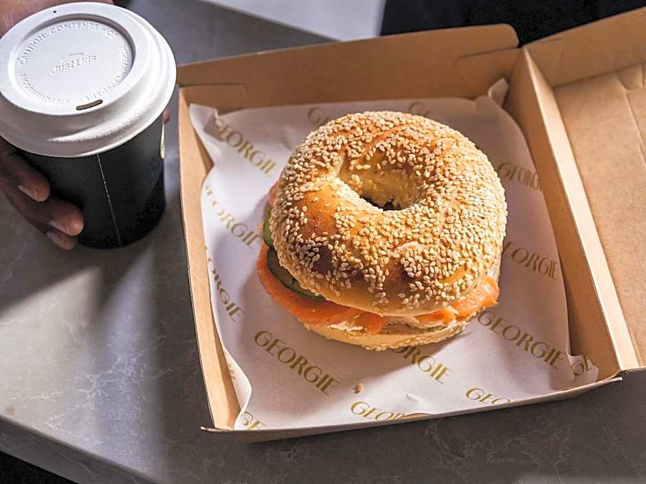 Mantra 2 Bond Street