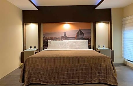 Queen Room with Spa Bath