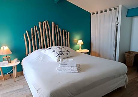 Double Room with Sea View and Balcony