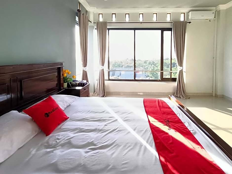RedDoorz @ Green Homestay Syariah Baubau