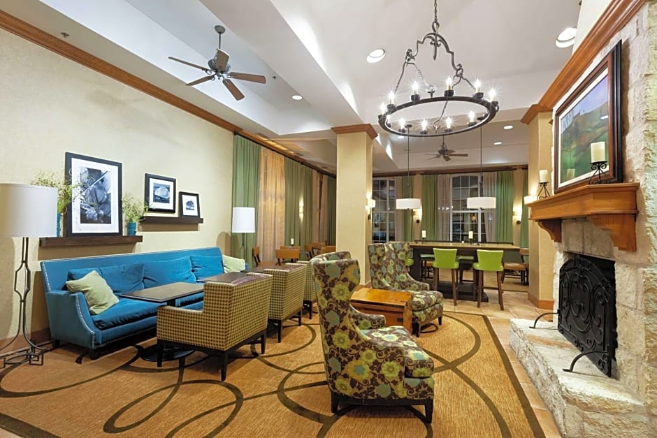 Hampton Inn By Hilton And Suites Austin-Airport