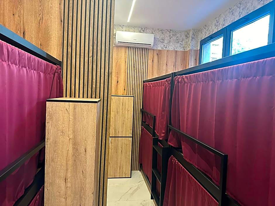 Senda Hostel Retiro - Atocha & Madrid Centro