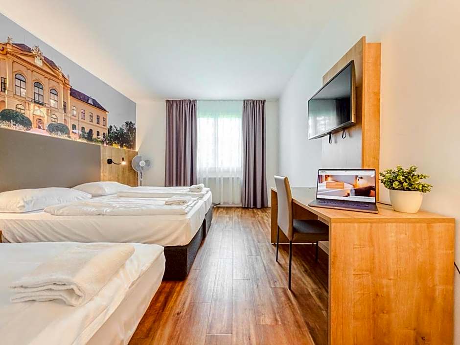 Hotel Sachsengang - free parking, near U1 & U2