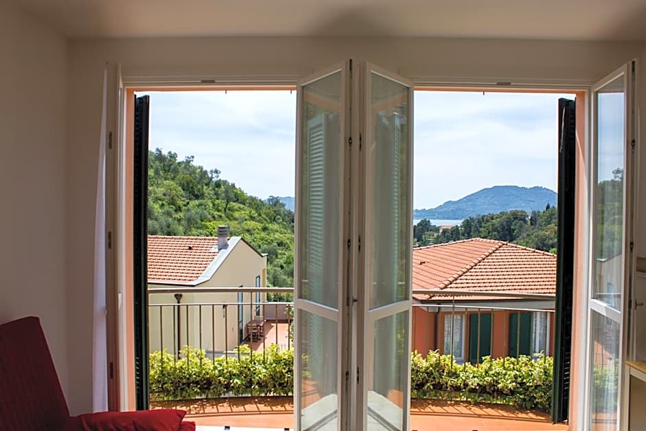 Baia Blu RTA Residence