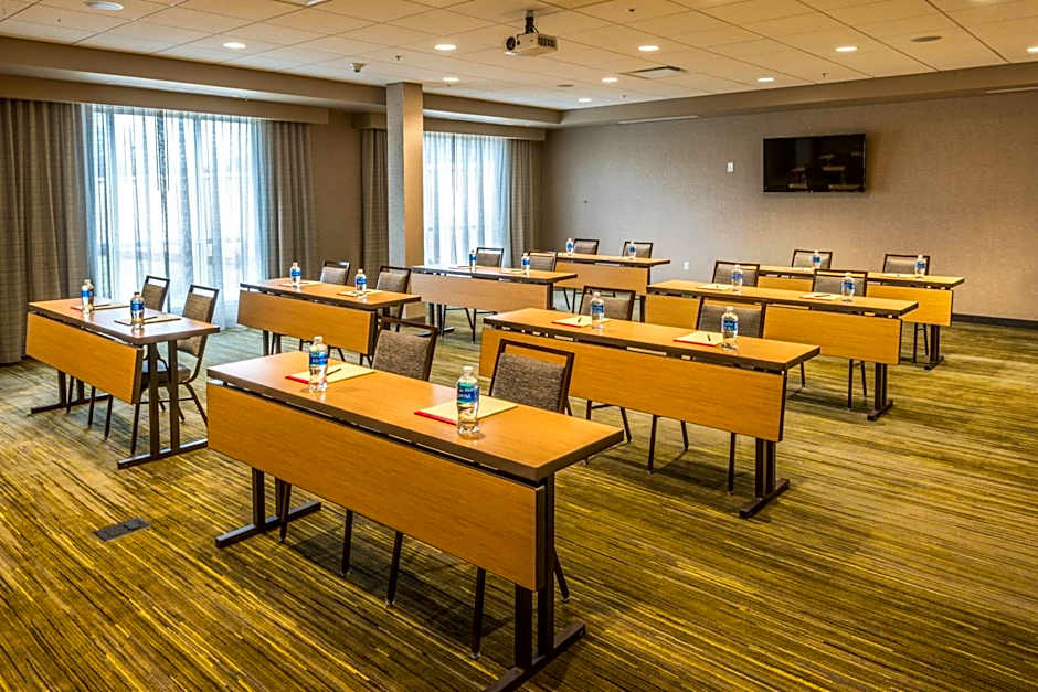 Courtyard by Marriott Somerset