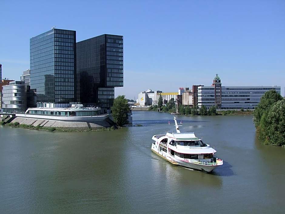 Crowne Plaza Düsseldorf - Neuss by IHG