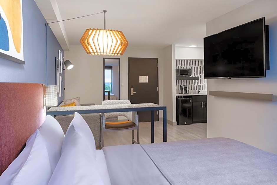 Atwell Suites Austin Airport By IHG