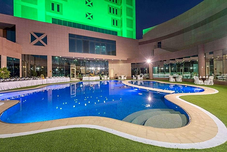 Ramada Al Qassim Hotel And Suites