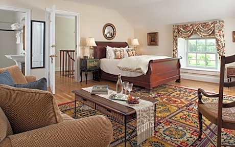 Inn At Warner Hall