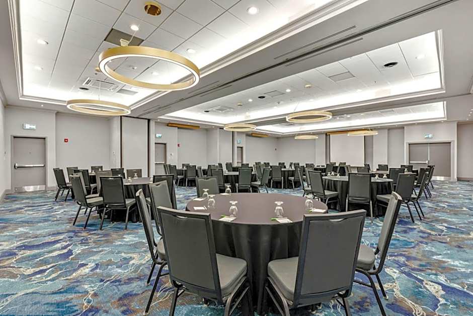 Holiday Inn & Suites Ottawa West - Kanata By IHG