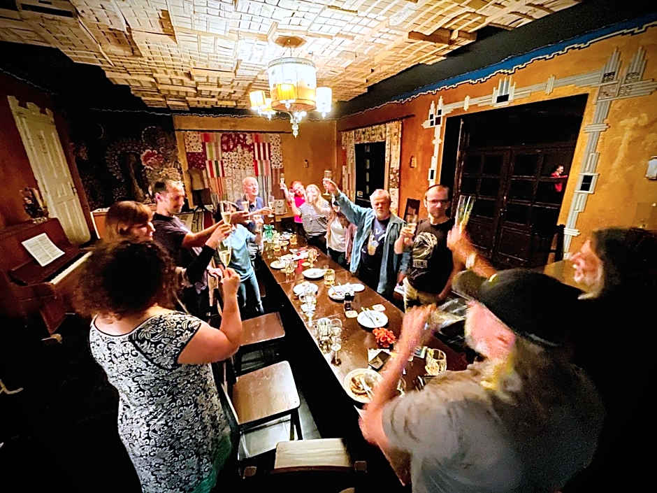 HARABURDI® Recyclart Hotel