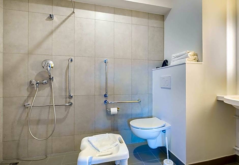 B&B HOTEL Nice Stade Riviera