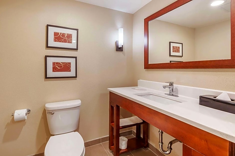 Comfort Inn & Suites Aberdeen