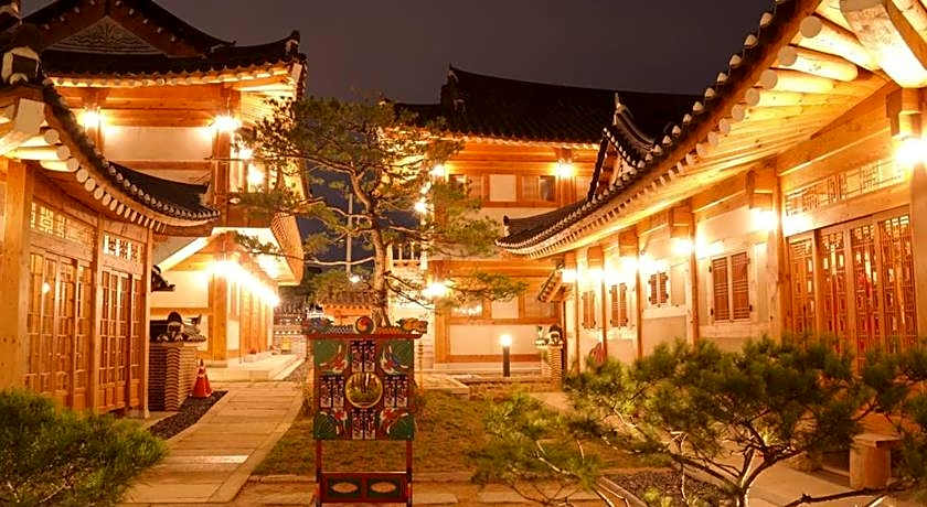 Hwangnamguan Hanok Village