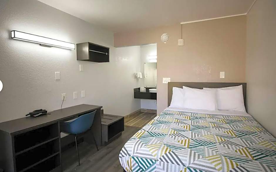 Motel 6-Sacramento, CA - Central