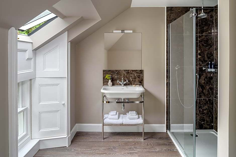 Meikleour Arms Hotel & Restaurant