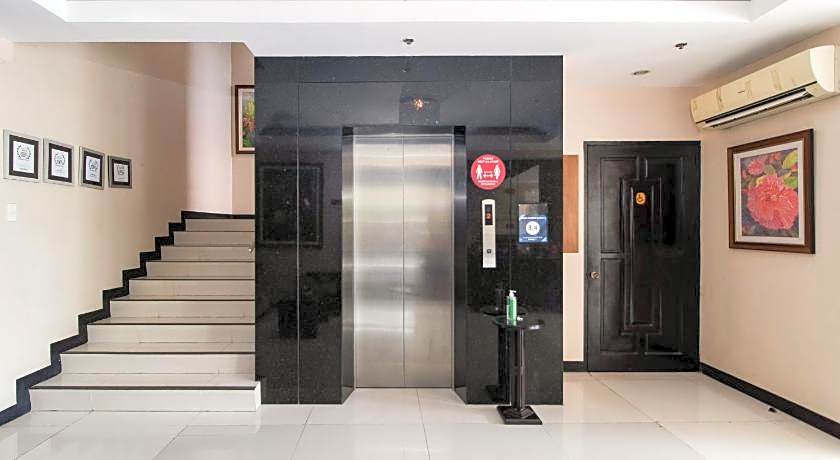 Main Hotel And Suites