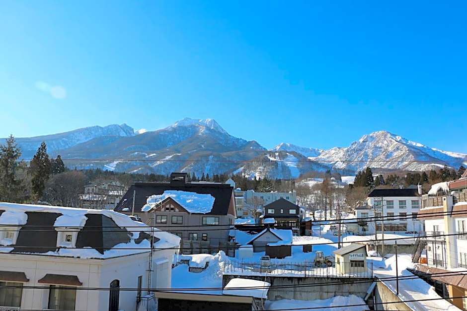 The Address Akakura