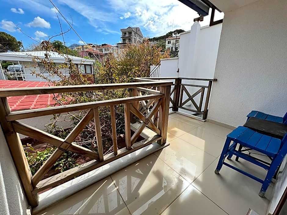 Giritli Rum Meyhanesi & Butik Otel