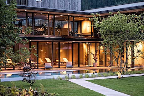 zelloon boutique hotel