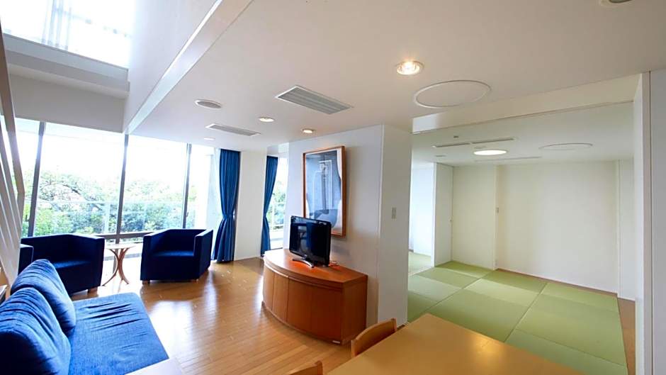 TOTO Seawind Awaji