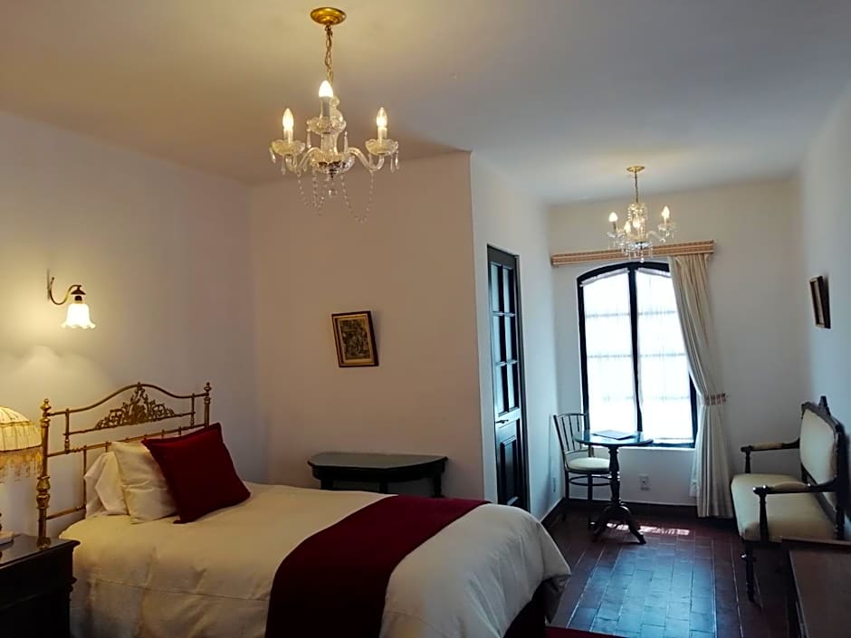 El Hotel de Su Merced