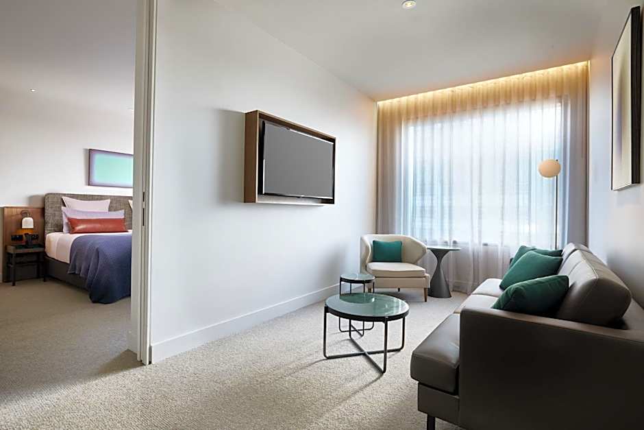 Next Hotel Melbourne, Curio Collection by Hilton