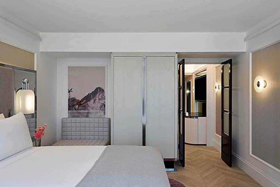 Photo 1 of 5 of Boulevard Suite