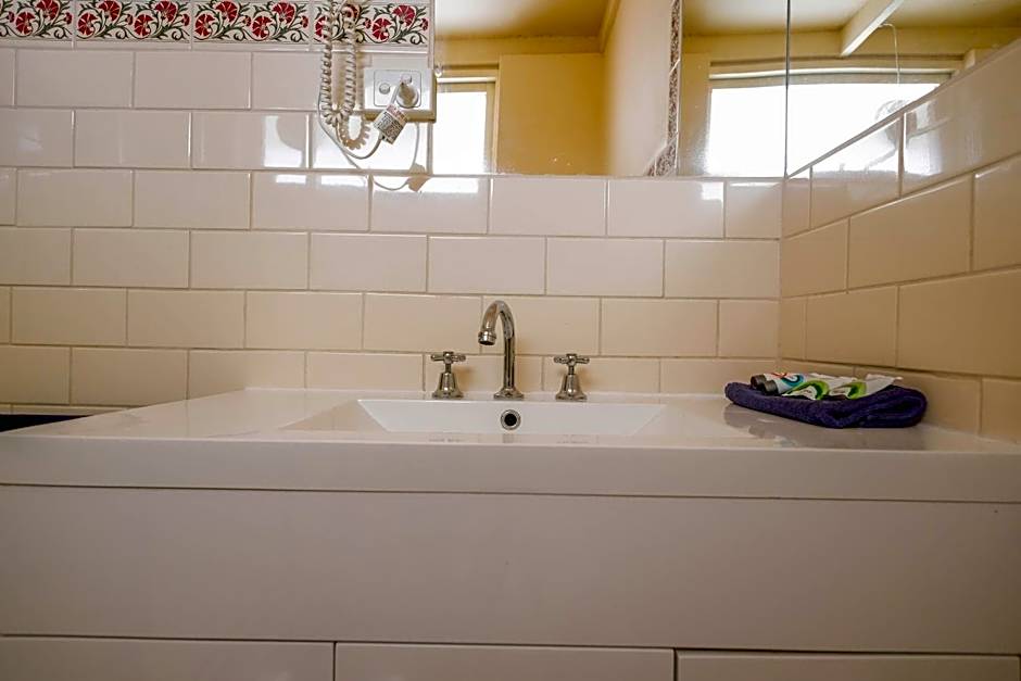 Pioneer Station Motor Inn