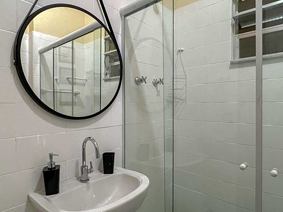 Apto completo em Copacabana